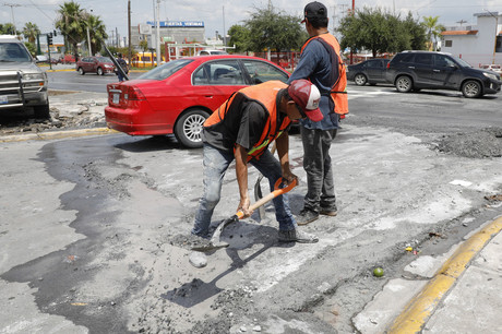 Escobedo aumenta esfuerzos en reparación de avenidas afectadas por lluvias