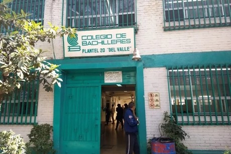 Balacera en el Colegio de Bachilleres deja al menos dos heridos