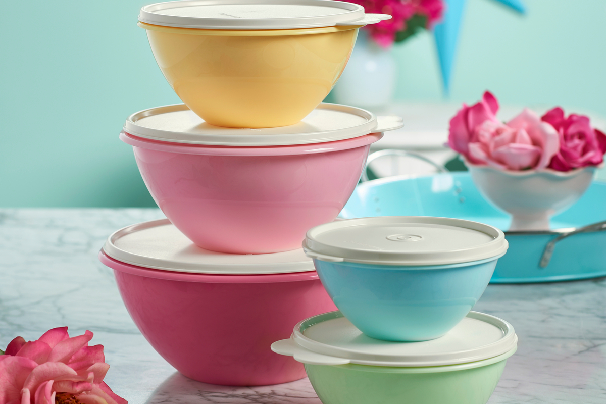 Tuppers de distintos colores. Foto: @tupperware