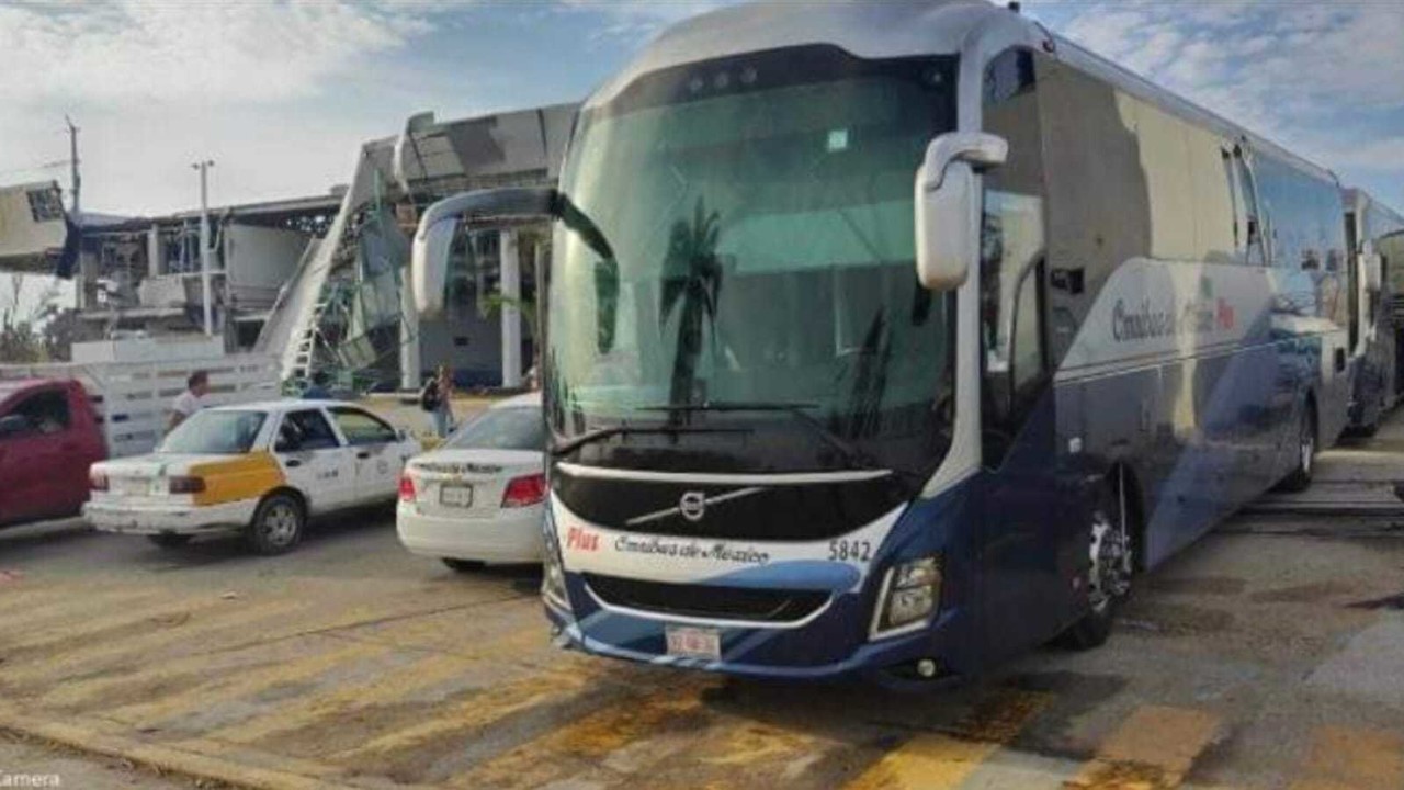 Tras la suspensión de sus corridas, líneas de autobuses reanudan traslados entre Durango y Mazatlán. Foto: Facebook Omnibus de México.