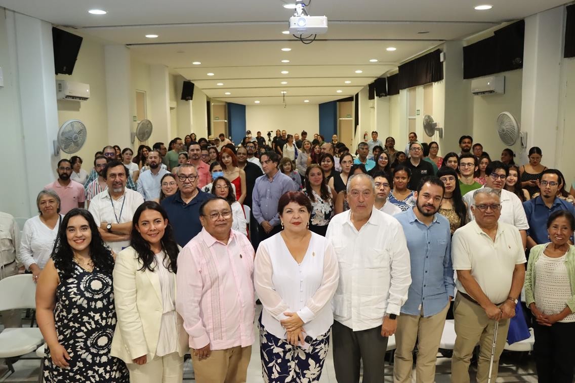 Profesionistas y estudiantes de Psicología acudieron a  la X Reunión Nacional de Investigación en Psicología  que se realiza en el Campus de Ciencias Sociales de la Uady.- Foto de la Uady