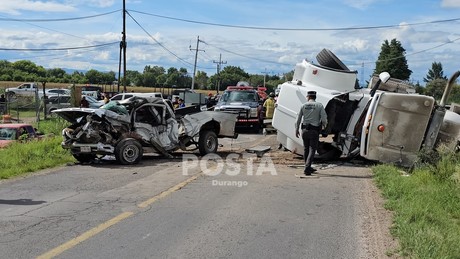 Choque entre Nissan y un 'trompo' deja un joven muerto en carretera a Mezquital