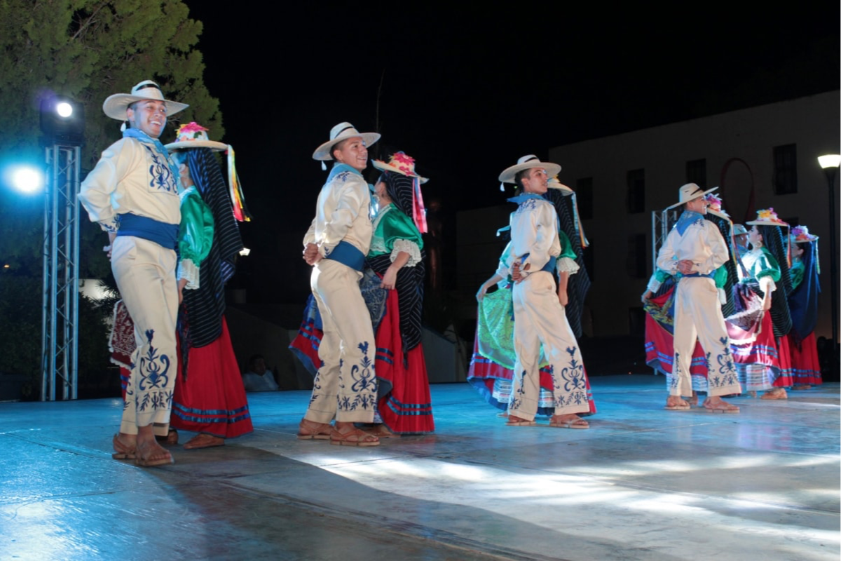 Danzantes típicos del estado de Tamaulipas. Foto: Gobierno de Tamaulipas