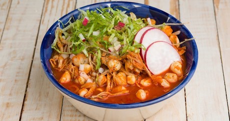 ¿Cuántas calorías tiene el pozole?