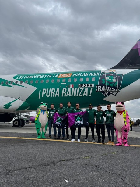 ¡Raniza FC sorprende con su imagen en avión de Volaris!