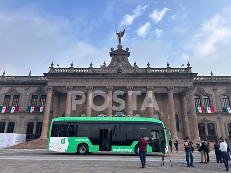 >Entregan 45 unidades de transmetro 100% eléctricas