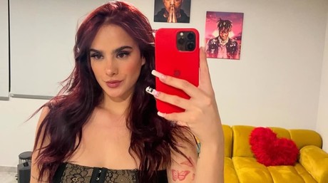 Gala Montes promete darle un beso apasionado a Karime Pindter en 'LCDLFMX'