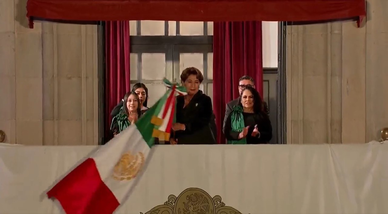 Por primera vez en la historia de Edomex, una mujer dio el Grito de Indendencia. Foto: Captura de pantalla