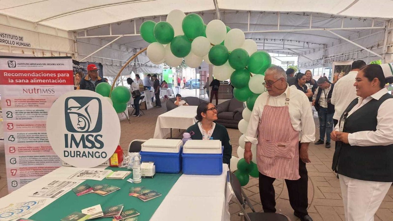 La Feria del Adulto Mayor fue un espacio de intercambio de ideas y promoción de soluciones en beneficio de los adultos mayores y sus familias. Foto: IMSS Durango, en Facebook.