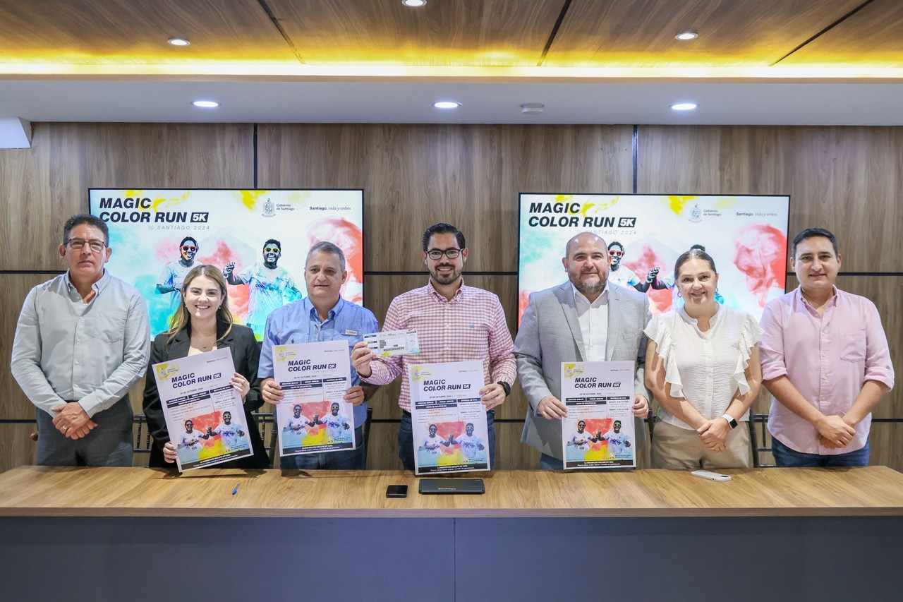 David de la Peña en el anuncio del 'Magic Color Run' 2024 en Santiago. Foto: Municipio de Santiago.