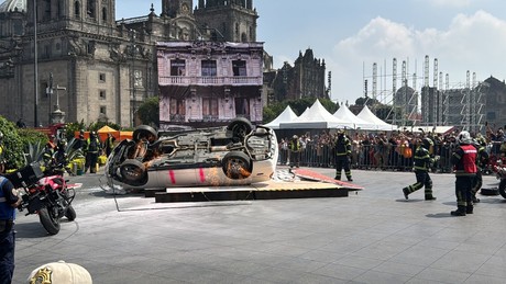 Gobierno capitalino realizó simulacro en el Zócalo, hubo dos escenarios