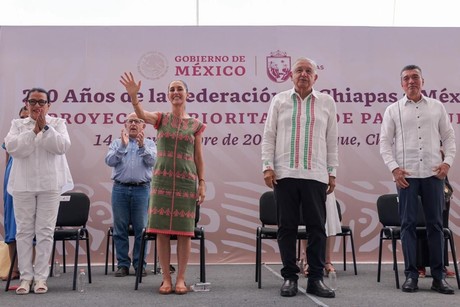 Claudia Sheinbaum destaca programas en gira por Chiapas con AMLO