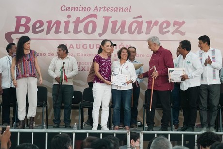 Claudia Sheinbaum se compromete a seguir trabajando con Oaxaca