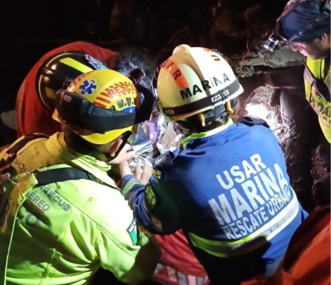 Los elementos de protección civil y voluntariado practican una labor fundamental ante desastres naturales. Imagen: @pciviledomex