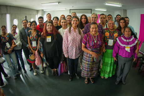 Rigoberta Menchú se reúne con autoridades de Nuevo León