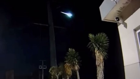 ¿Estrella fugaz o meteorito? Extraña luz ilumina Nuevo León