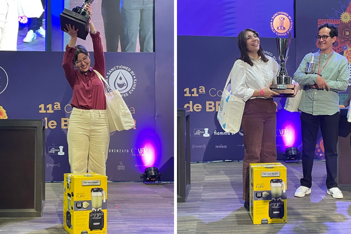 Jeniffer Borrego y Alejandra Lugo durante la premiación de la Competencia Mexicana de Baristas. Foto: Asociación Mexicana de Cafés y Cafeterías de Especialidad