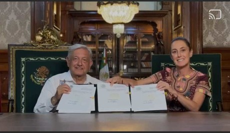 Presidente AMLO firma decreto de reforma judicial en México