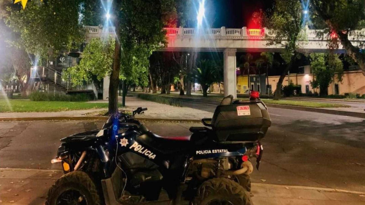 Una joven de 24 años de edad, quiso atentar contra su vida en el puente de Analco, fue contenida por los especialistas del programa Línea Amarilla. Foto: Facebook/ SSP Durango.