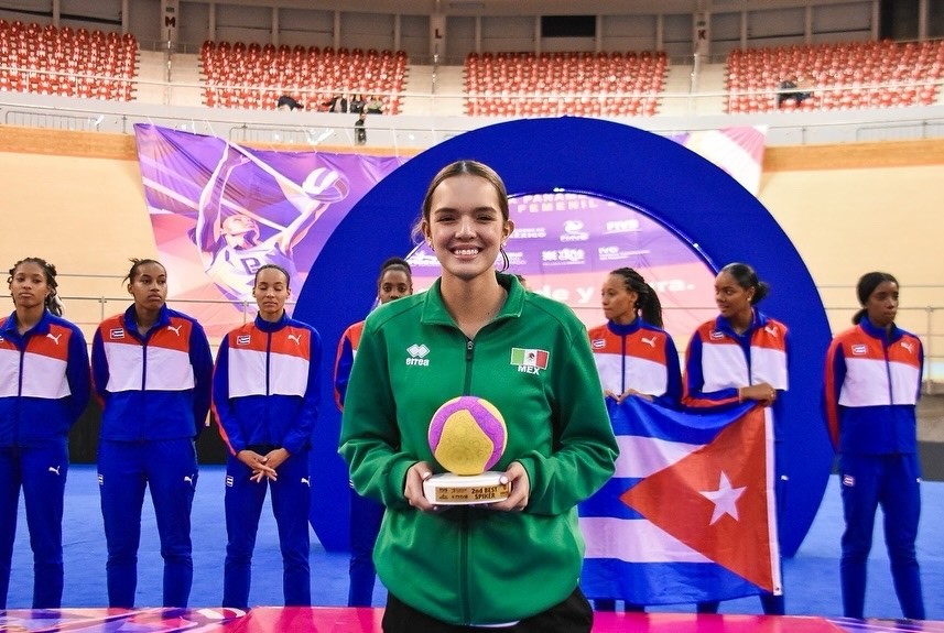 Reconocen a voleibolista duranguense en Copa Panamericana Femenil Sub 23. Foto: Cortesía.