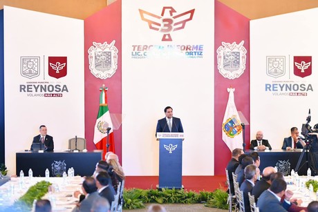 Rinde Carlos Peña Ortiz su Tercer Informe de Gobierno