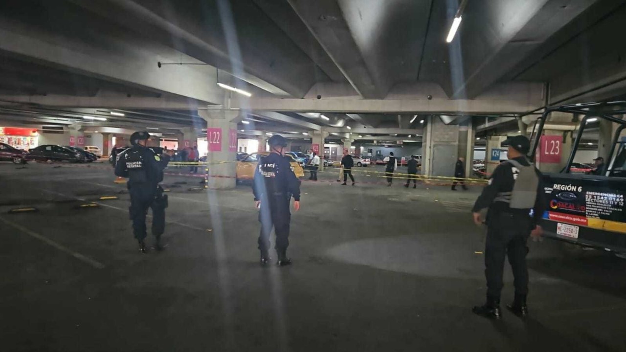 Según los primeros informes, la camioneta era conducida por un hombre con sudadera gris y el rostro cubierto desde el pasado 08 de septiembre. Foto: Especial