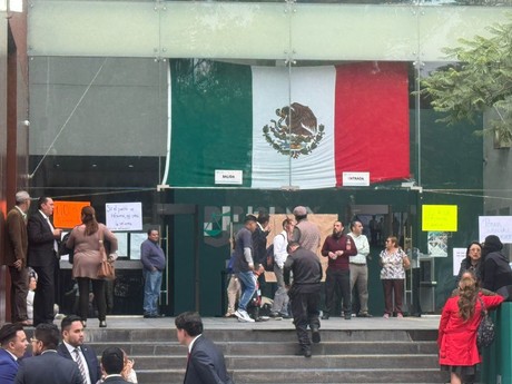 Protestan simultáneamente trabajadores del Poder Judicial en varias sedes