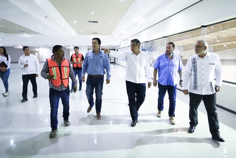 Supervisa Américo rehabilitación del Centro de Convenciones de Matamoros