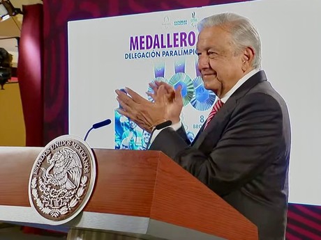 AMLO felicita a los atletas paralímpicos por sus 17 medallas en París 2024