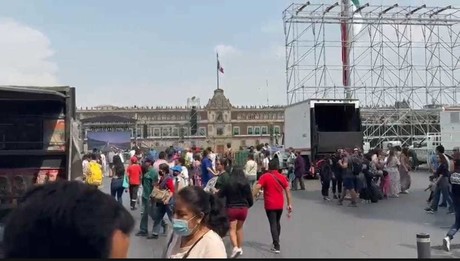 Así se vive el Zócalo capitalino a un día de los festejos por la Independencia