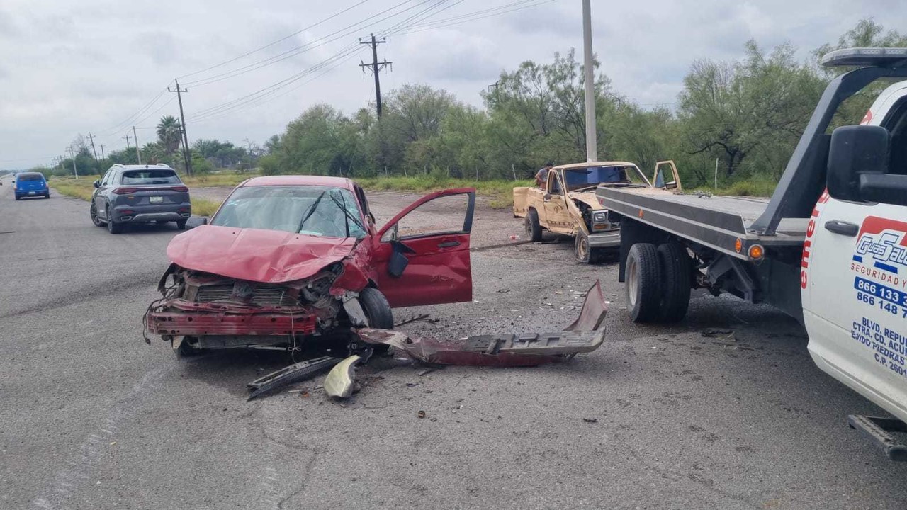 Aparatoso choque en la carretera 20. Foto de redes sociales.