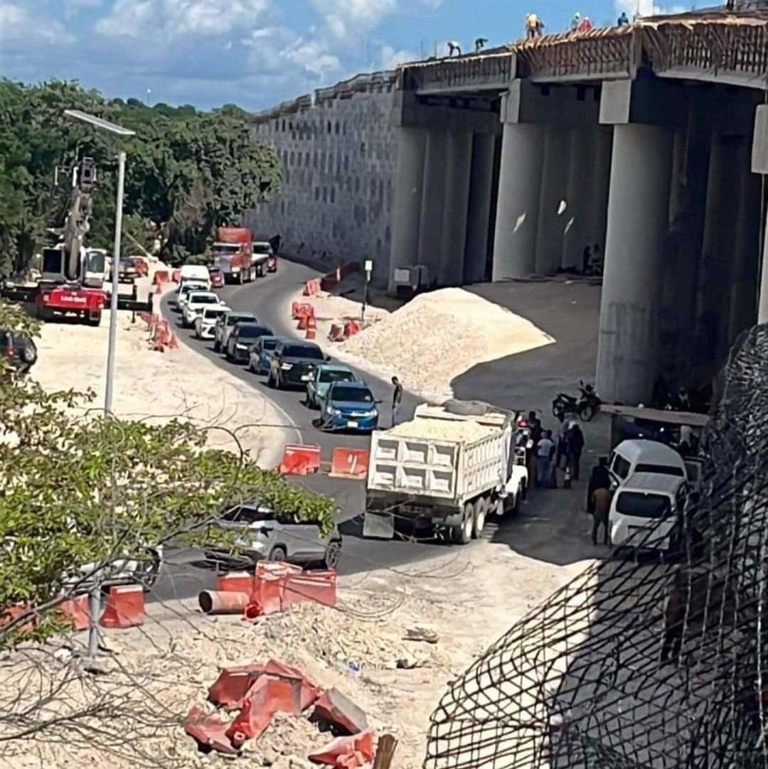 Construcción del puente del tramo seis del Tren Maya. Foto: Redes sociales