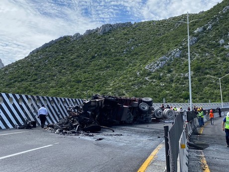 Reabren la autopista Monterrey-Saltillo tras fatal accidente