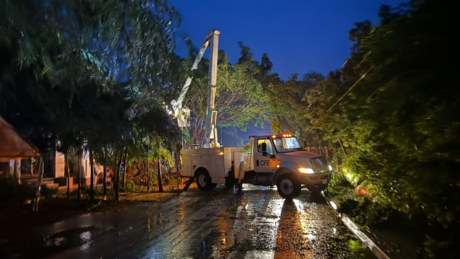 Tras paso de 'Helene', CFE restablece 94% del servicio en Quintana Roo y Yucatán