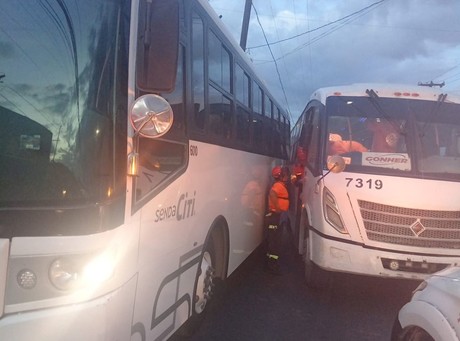 Se queda dormida y sufre amputación de brazo en choque en Santa Catarina