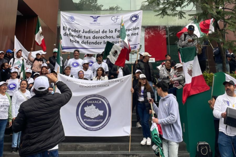 Siguen marchas contra reforma al Poder Judicial, bloquean vialidades en protesta