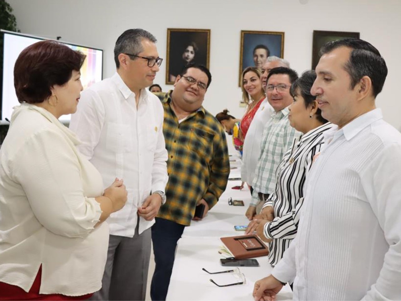 Autoridades de la Uady visitaron recientemente a legisladores locales para informarles sobre la conformación de la casa de estudios.- Foto de la Uady