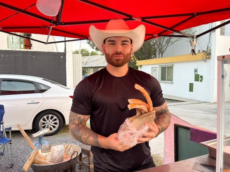 Lord Churros: el vaquero que endulza San Nicolás y arrasa en TikTok (VIDEO)