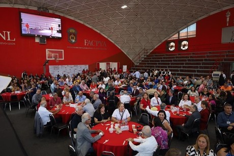 FACPYA celebra a sus egresados en su 72º aniversario con evento especial