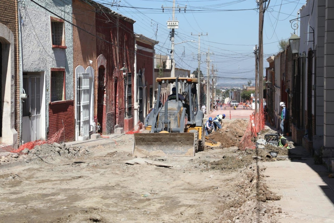 Adaptan calle de Arteaga en dos sentidos. Foto de Pablo Garduño.