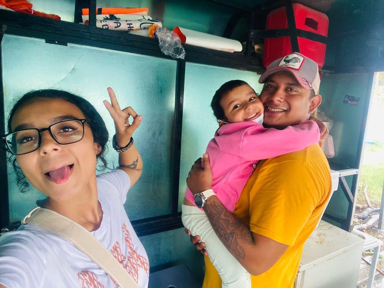 Manuel Pérez y Mishell Juárez son un uno de los tantos ejemplos de lucha y resiliencia tamaulipeca, ya que emprendieron su negocio de Tortas de la Barda para salvar a su hija de la leucemia. Foto: Redes sociales