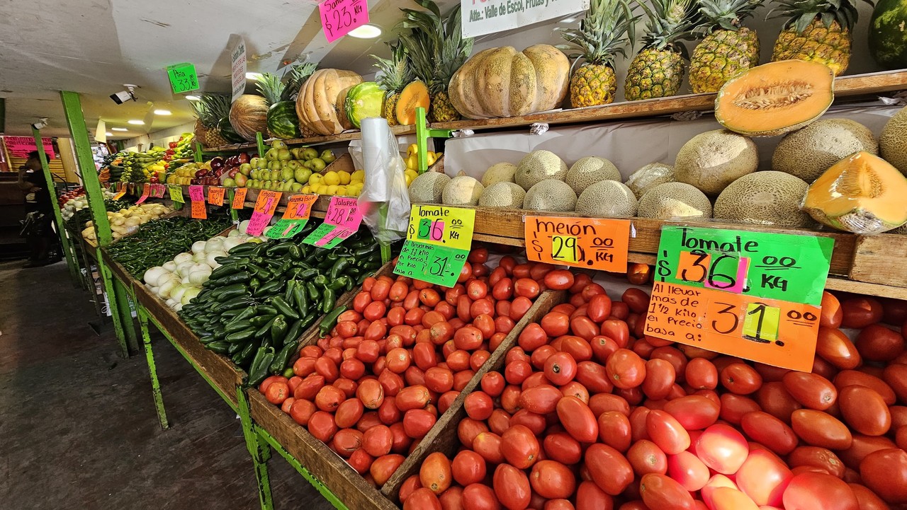 Esta semana consultamos el costo de los productos de la canasta básica en el mercado de la ciudad y los puestos de su alrededor. Foto: Victoria Jiménez