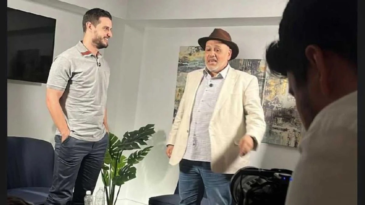 René Franco ni verá salir la famosa entrevista que le hizo a Adrián Marcelo. FOTO: Redes