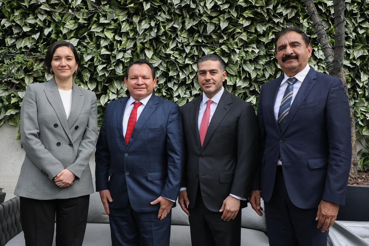 El Gobernador de Yucatán, Joaquín Díaz Mena, estuvo acompañado del comandante Luis Felipe Saidén Ojeda en la reunión con Omar García Harfuch.- Foto del Gobierno del Estado