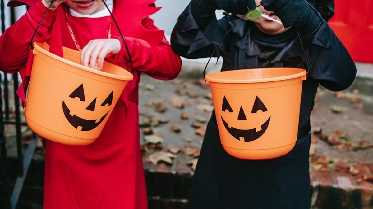 El truco o trato es una de las actividades más populares del Halloween y es una forma de diversión entre los más pequeños del hogar.- Foto ilustrativa