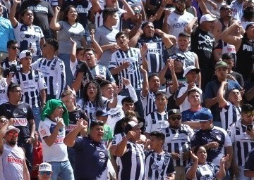 Aficionados de Rayados en San Luis Potosí. Foto: Soy Futbol.