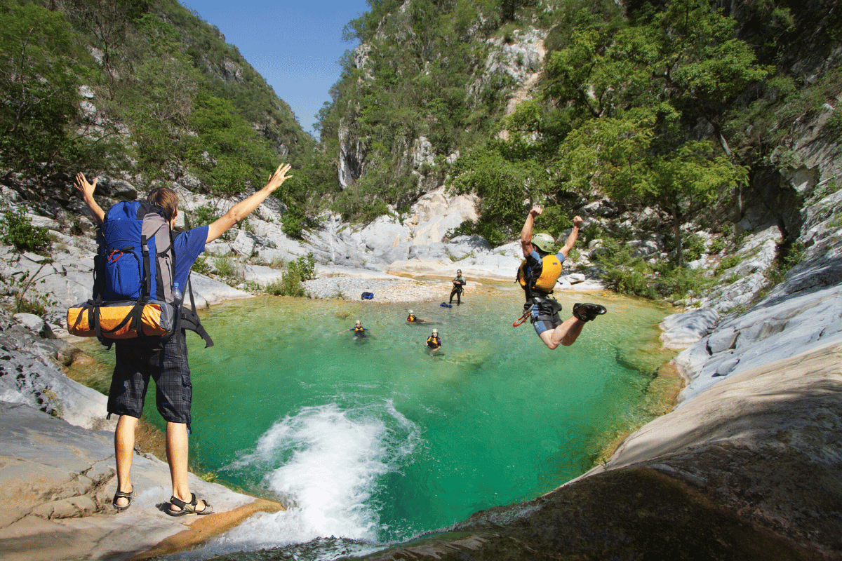 El turismo puede ser una herramienta poderosa para el desarrollo local, pero su éxito depende de cómo se gestione. Foto: Canva.