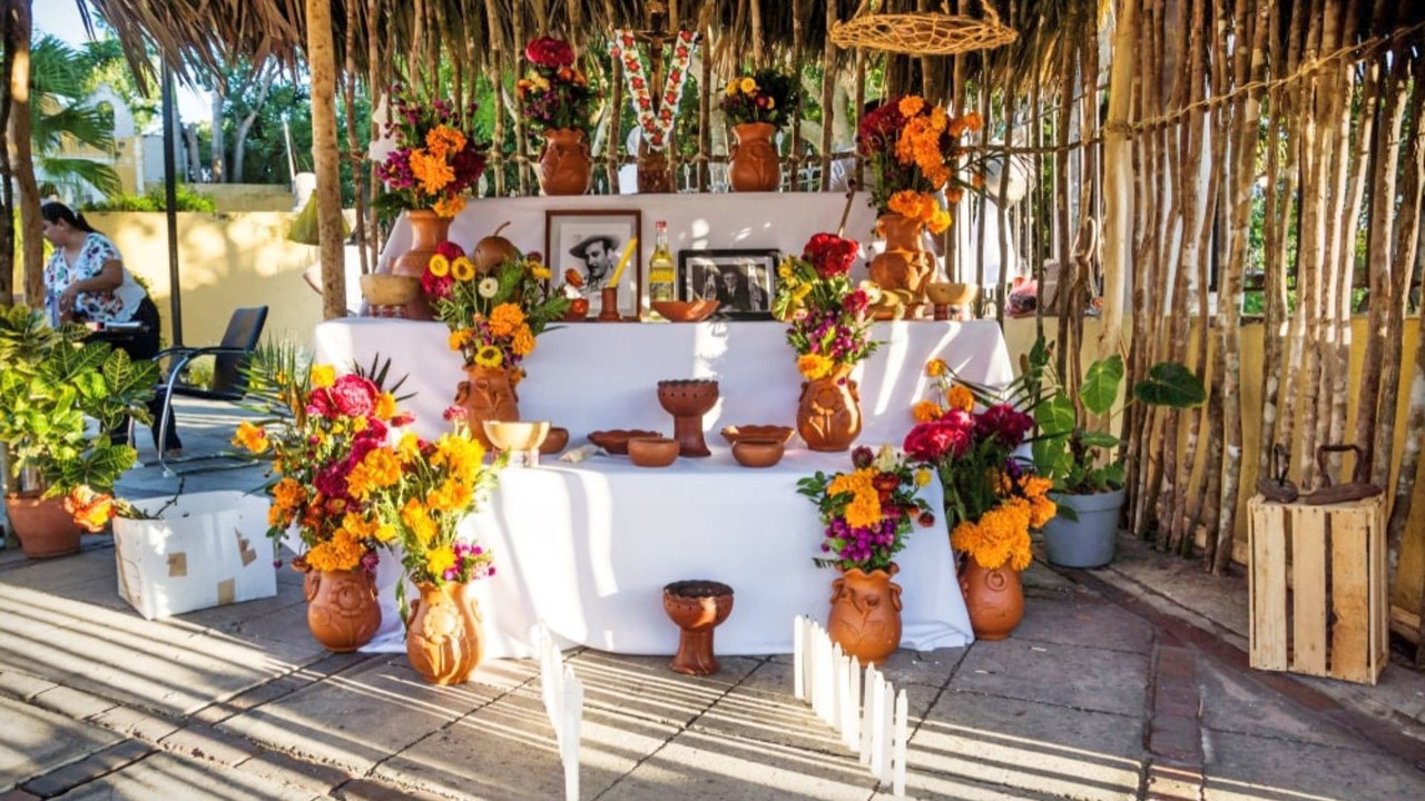 El altar consta de varios niveles, cada uno con su respectivo significado Foto: Yucatán Turismo