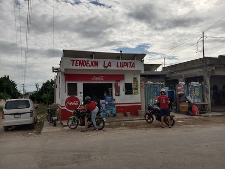 Milton se vuelve un huracán económico para las tiendas de abarrotes en Yucatán