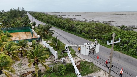 La CFE restablece al 100% la energía eléctrica tras el paso del huracán Milton